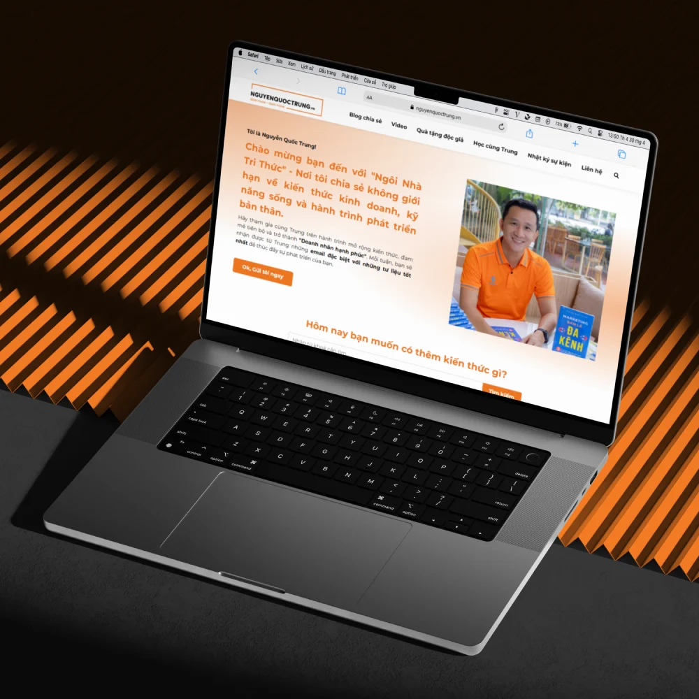 Giao diện máy tính website cá nhân Nguyễn Quốc Trung